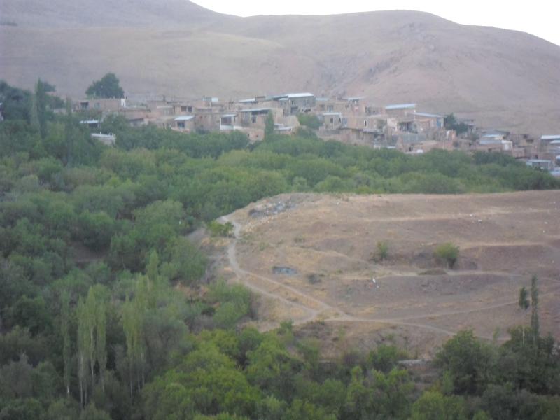 روستای عباس آباد نارباغی همچنان  در تاریکی به سر می برند