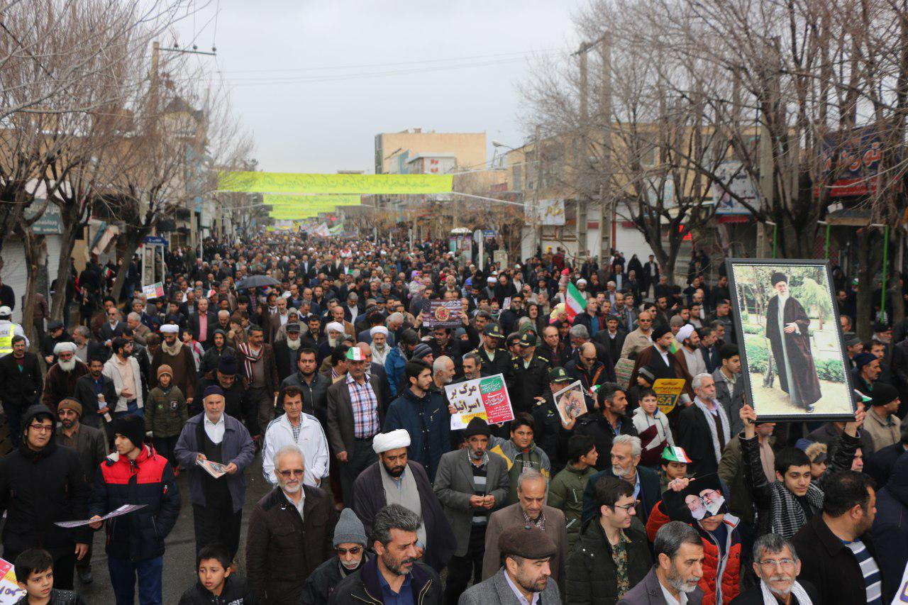 گزارش تصویری – راهپیمایی باشکوه ۲۲ بهمن در ساوه